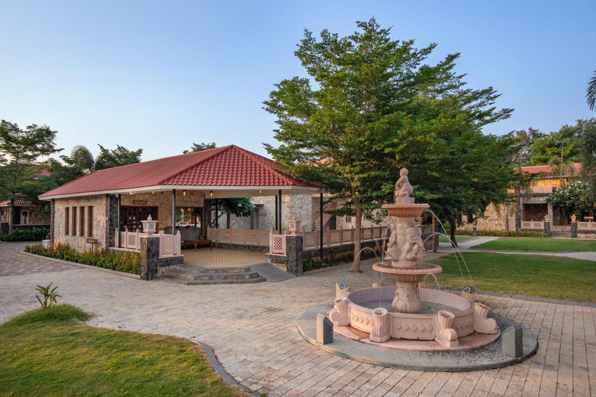 Vikrama Heritage Resort Pavagadh Hālol Esterno foto